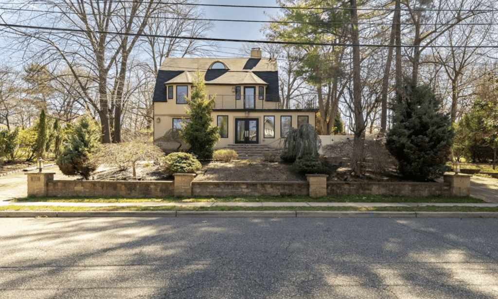165 Leonia Avenue, Leonia