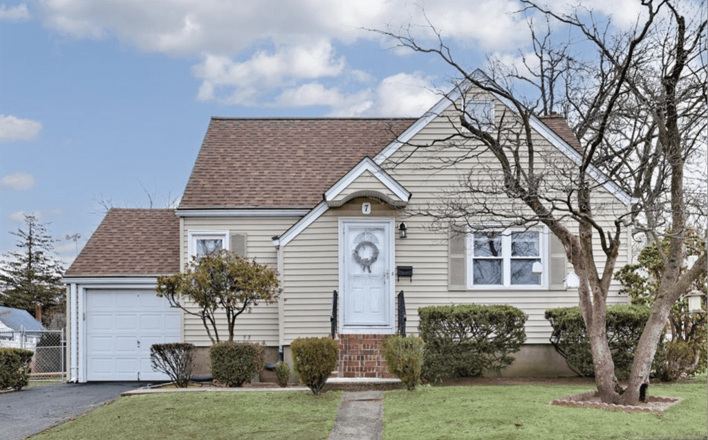 7 Overlook Drive, Dumont